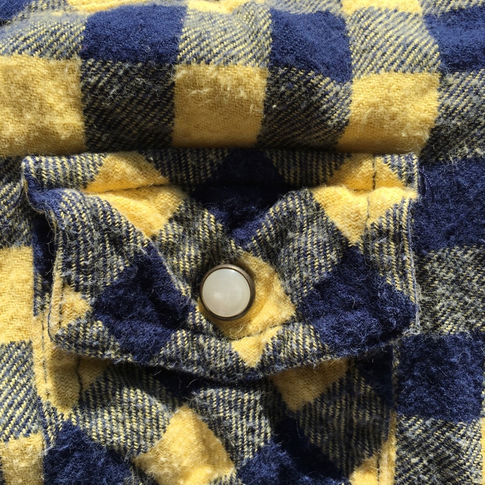 Flannel plaid shirt - Picture 3 of 3
